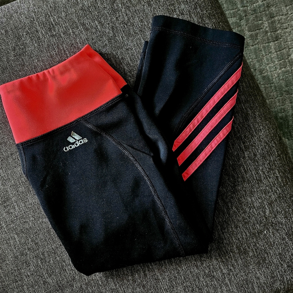 Athletic Cropped Leggings